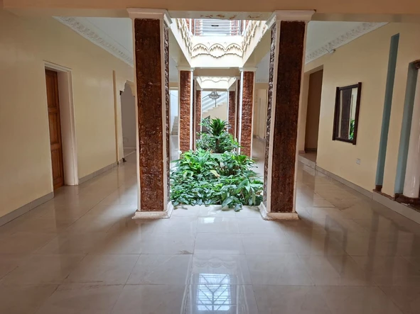 6 Bedroom House