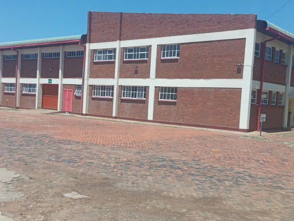 3000 m² Industrial Warehouse & Factory For Sale in Norton, Borehole Included