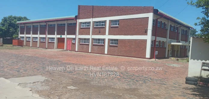 Reduced to go!!!!!3000 m² Industrial Warehouse & Factory For Sale in Norton, Borehole Included