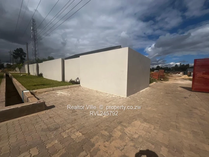 430 m² Msasa Park Stand — Main Road, Water & Sewer