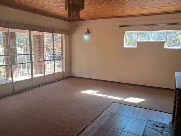 6 Bedroom House