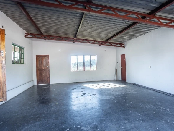 Farm & Agricultural Land