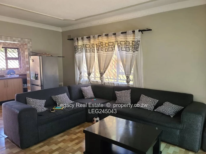 Modern 3 Bedroom Cluster To Rent In Mabelreign