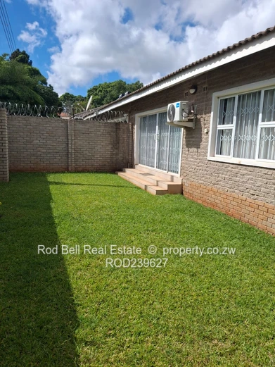 Neat 2-bedroom unit in secure complex