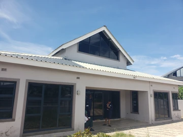 Solid Family house available for letting  