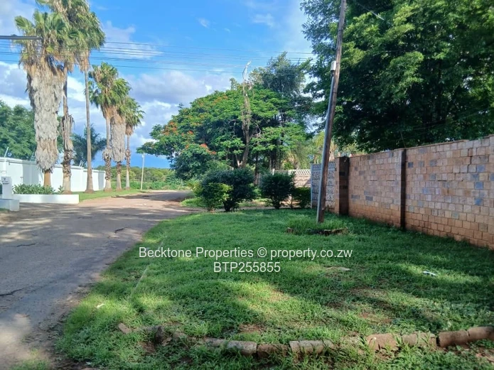 Kumalo 4-Bed House on 2500m² with Pool & Borehole