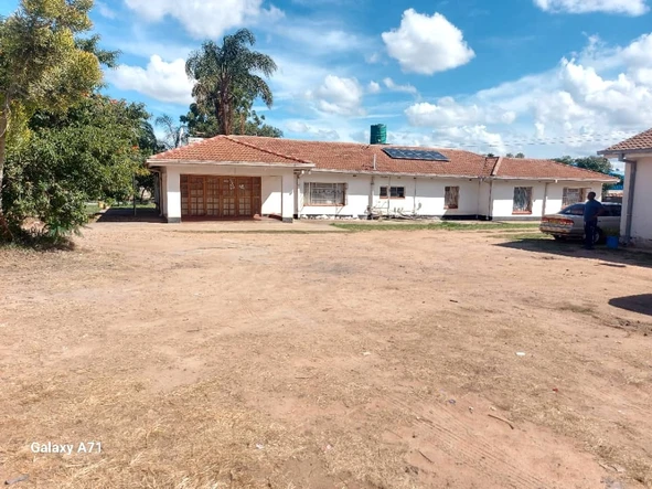 5 Bedroom House