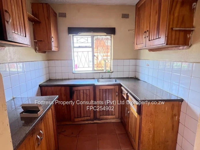 3-Bedroom Flat – Mabelreign, Harare