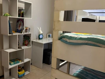2 Bedroom Flat & Apartment