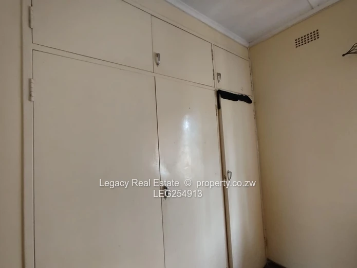 Fully Furnished 5-Bed with a small cottage on 887m² in Ashdown Park, Harare