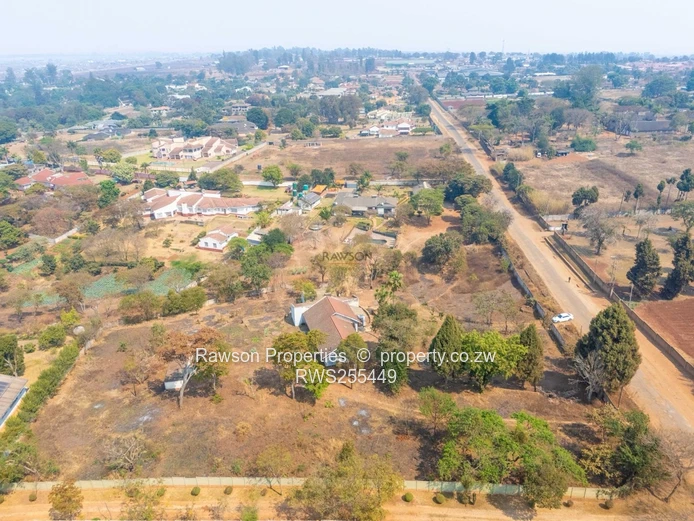 Development Plot & 4-Bed Home on 8,300 m2, Philadelphia