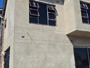 3 Bedroom Flat & Apartment