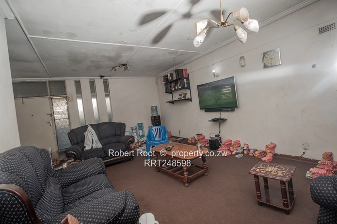 Garden Flat for Sale in Avondale