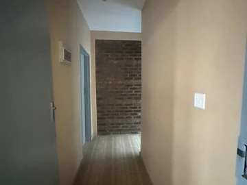 2 Bedroom Flat & Apartment