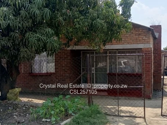 Glen Norah House Asking $45 000 (Sole Mandate)