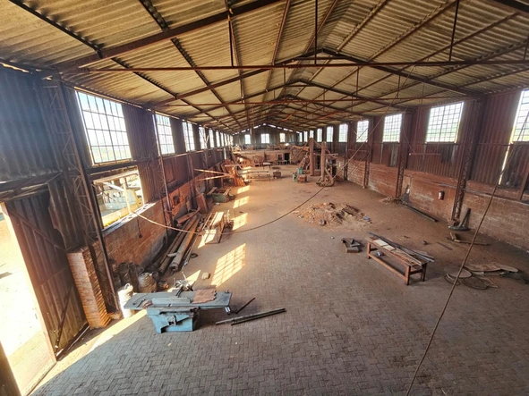 Warehouse & Factory