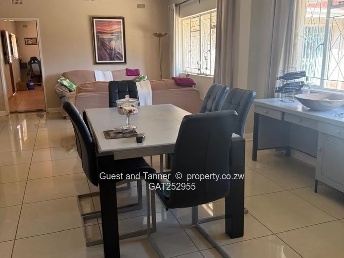 Luxury 4-Bedroom Family Home on 3,966m² – Highlands