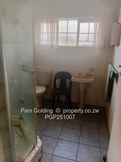 Main Residence And Cottage In Beitbridge