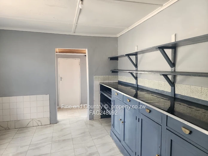 Hillside – Commercial Property For Rent
