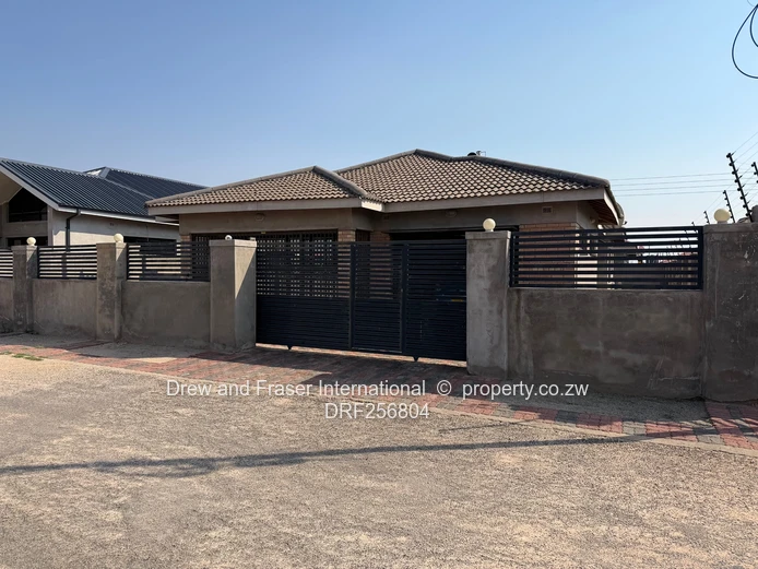 Modern 4-Bed Home in Mabvazuva, Ruwa, Borehole $135k