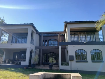 6 Bedroom House