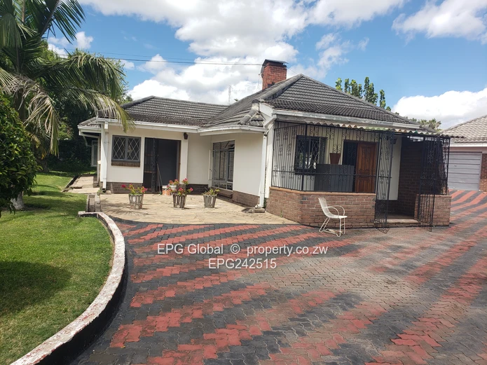 Solid Family house available for letting  