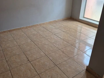 2 Bedroom Flat & Apartment