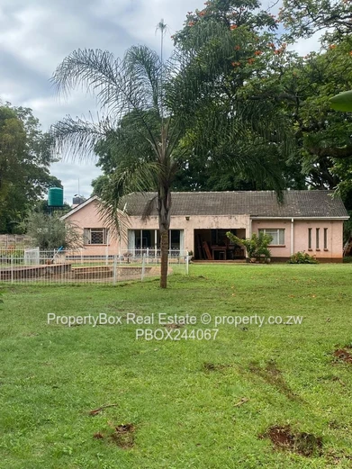 Greendale Near Kamfinsa Shops House For Sale!