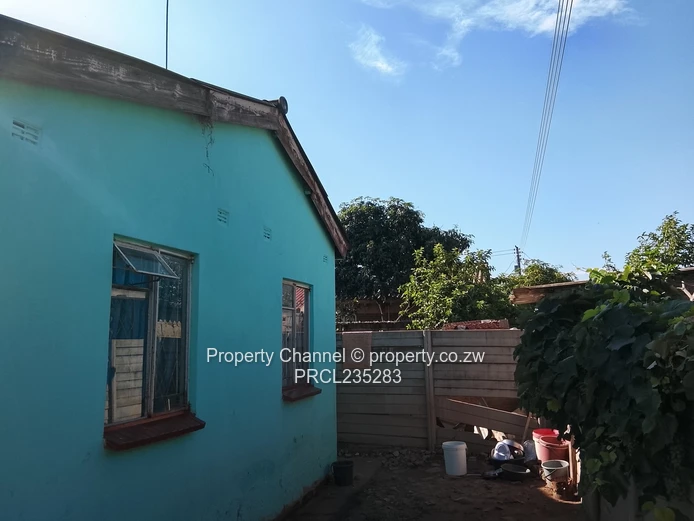 Solid 5-Bed Chitungwiza Home — Walled and Gated