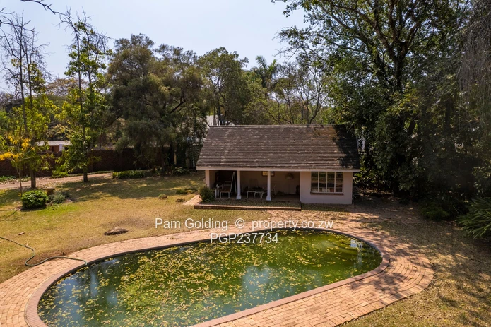 Two Acres on Kew Drive