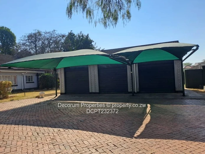 Newlands 5 - Bedroom house to let