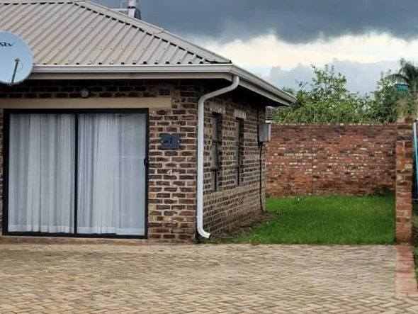 18 Unit Townhouse Complex