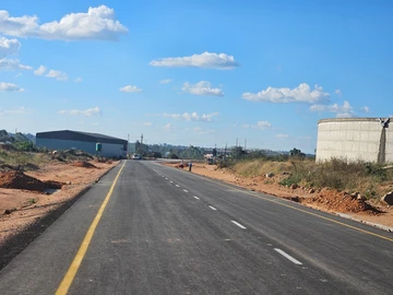 Commercial & Industrial Land