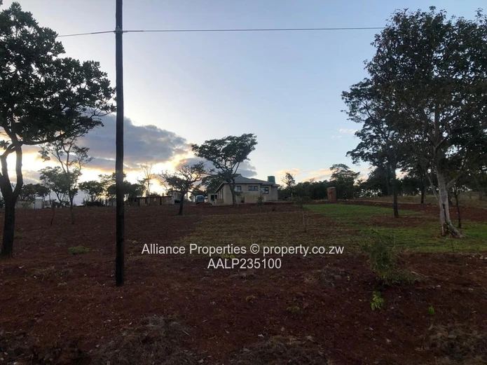 SHAWASHA HILLS ELITE: Secure 6000 Sqm Estate with Spectacular Views & Reliable Water.