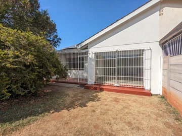 2 Bedroom Garden Flat