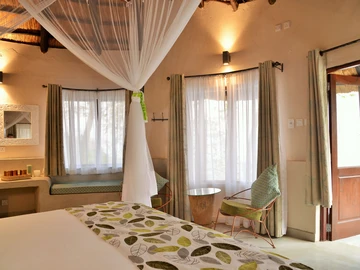 Hotel & Lodge
