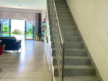 4 Bedroom Garden Flat