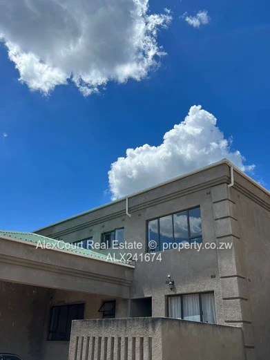 Duplex House In Greystone Park