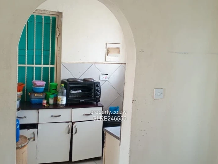Spacious 3-Bed Solar Home with En Suite in Msasa Park