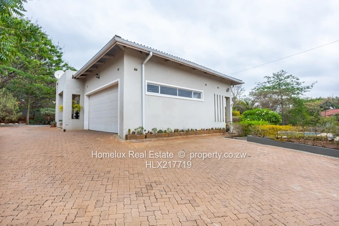 4-Bedroom House in Quinnington