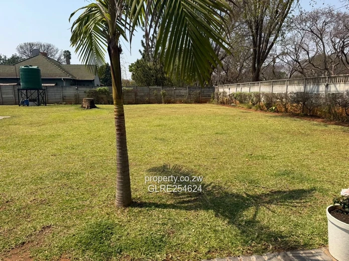 Modern Milton Park Office with Training Room, Pool & Borehole