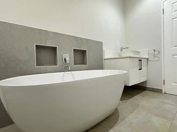 2 Bedroom Garden Flat