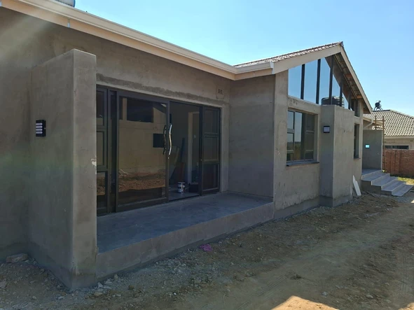 3 Bedroom Flat & Apartment