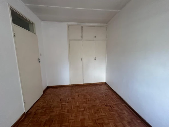 2 Bedroom Flat & Apartment