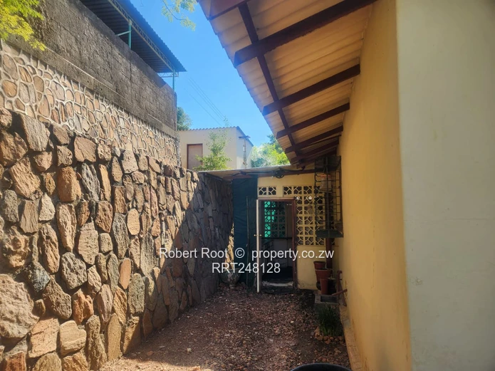 Peaceful Living At Kariba Heights (Sole Mandate)