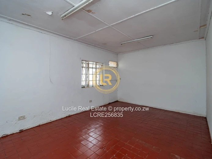 Prime Commercial Space To Let – Strathaven Shopping Centre, Harare