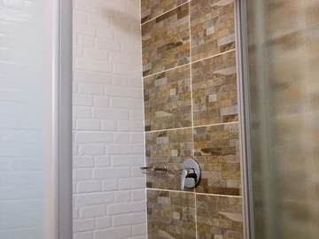 3 Bedroom Flat & Apartment