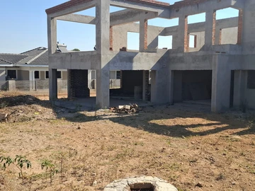 6 Bedroom House