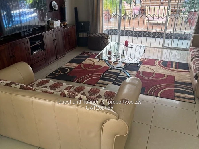Luxury 4-Bedroom Family Home on 3,966m² – Highlands