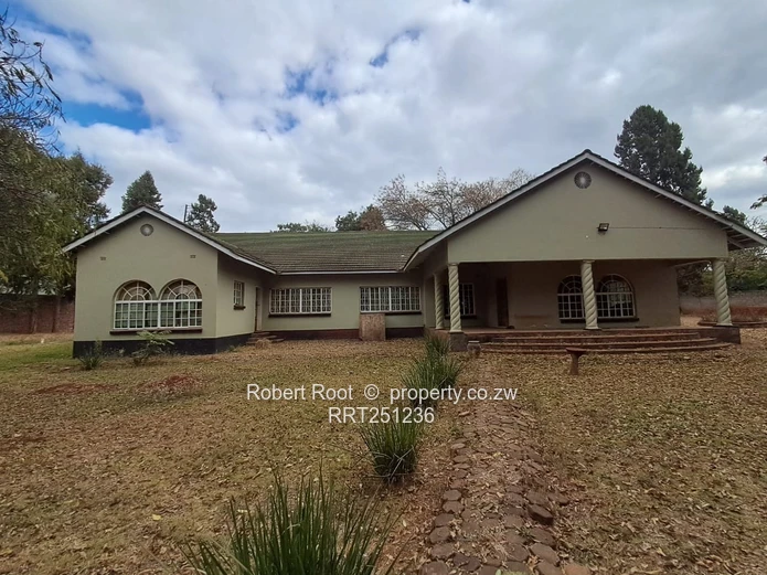3 bed family home in Mandara